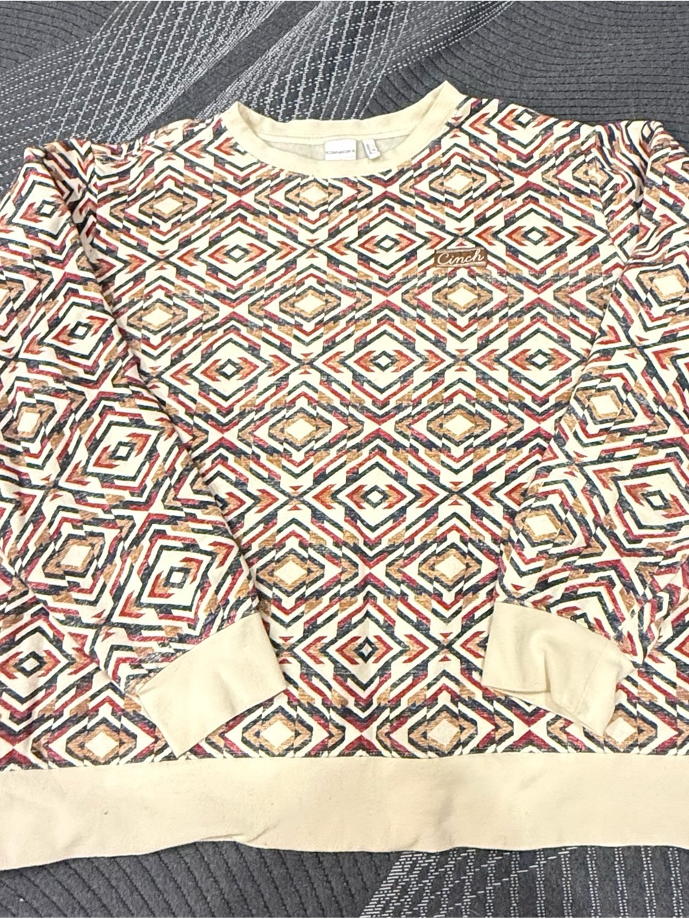 Cinch Cream Geometric Crewneck with Red & Teal Accents